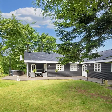 6 Person In Thyholm-by Traum Thyholm